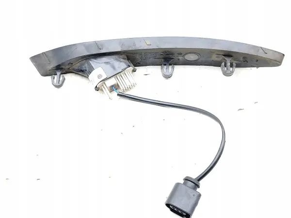 OEM 10C945702 Bakre dimljus höger sida - Begagnad image 5
