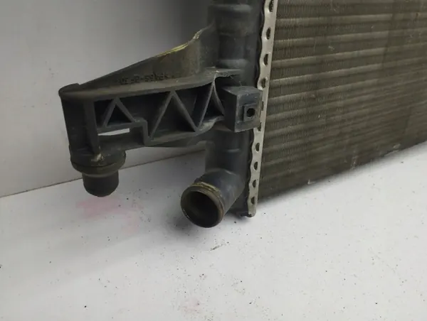 Radiateur d'eau Opel OE OEM AMD144549 - Occasion image 3