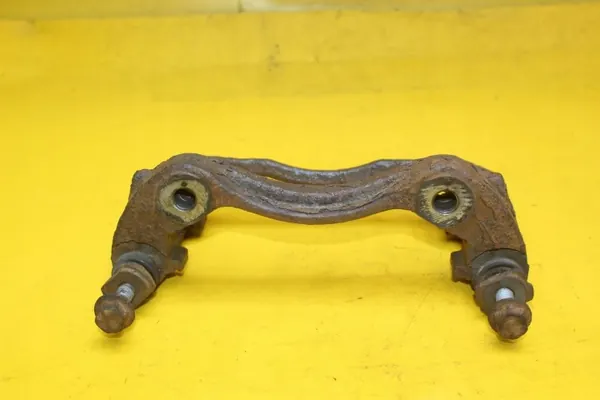 Suporte pinça travão esquerdo dianteiro Ford Transit OEM 4790 image 4