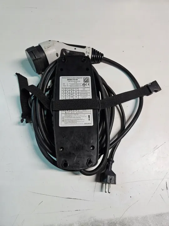 Cable de carga BMW i3 OEM 8606170 - Usado image 4