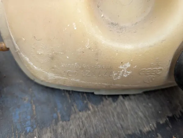 Volkswagen OE Kühlmittelbehälter 171121407E image 4