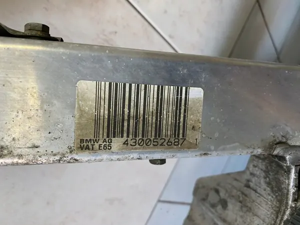 Fram Släde Vagn OEM 6752293/94 BMW 7 E65/E66 image 9