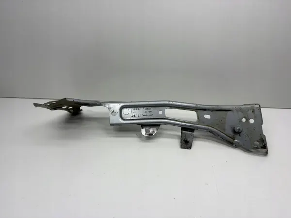 Audi A4 B9 8W vorderer rechter Kotflügelhalter OEM 8W0821136C image 2