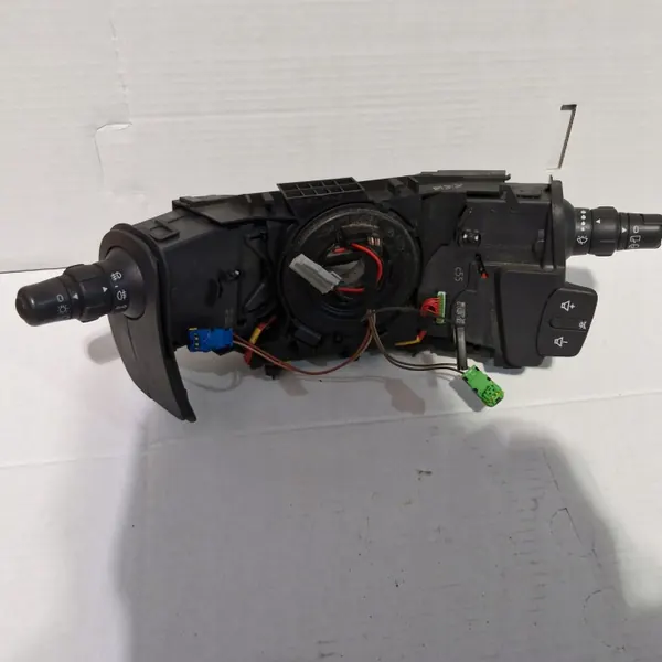 Interruptor Renault Clio III OEM 8200906794A - Usado image 3