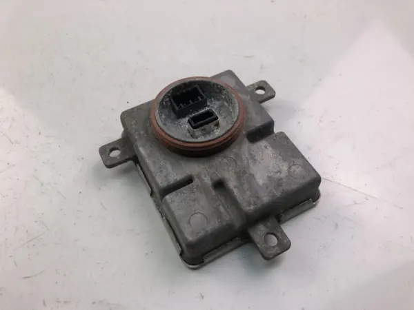 Módulo farol Audi A4 Avant OEM 8K0941597 image 2