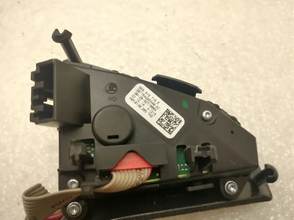 Volant Multifonction Skoda OE OEM 5E0919719E image 4