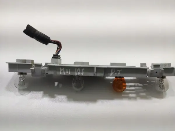 OEM OPRAWA ŻARÓWEK PRAWY LEWY TYŁ MASTER II LIFT image 3