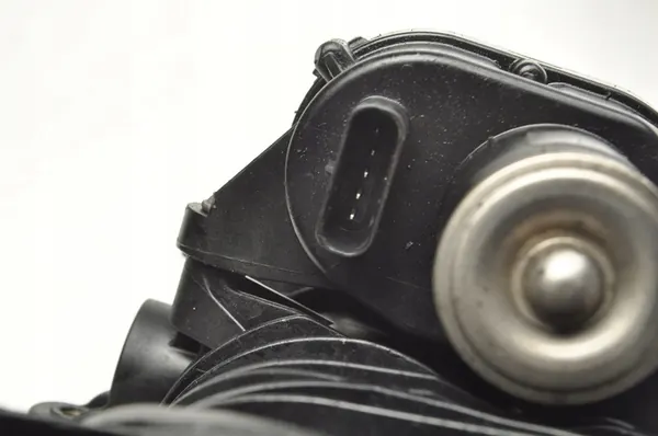 MERCEDES W238 W213 2.0 CDI 2018 INLAATMANIFOLD A6540902500 image 6