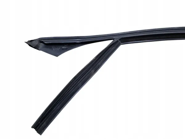 Mercedes-Benz E W213 A2137252700 Garniture vitre gauche image 6