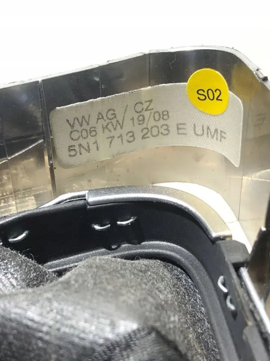 Gebrauchter Volkswagen OE Rahmen 5N1713203E image 9