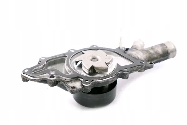 Mercedes W203 OM646 Diesel Vattenpump A6462000301 image 6