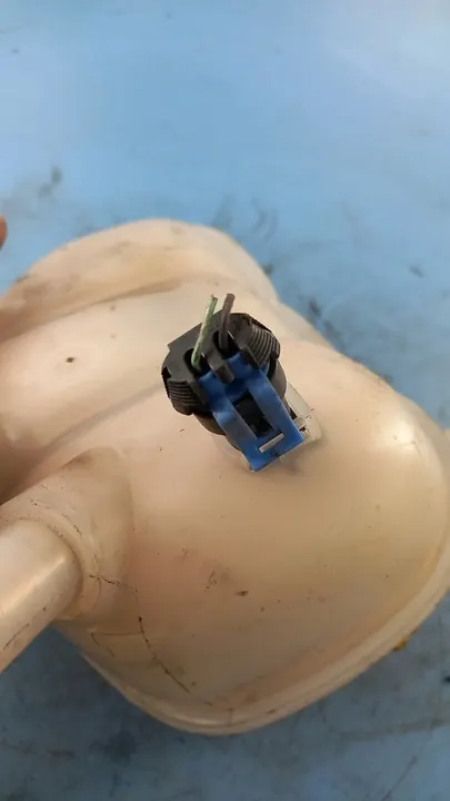 Koelvloeistofreservoir Saab 9-5 90499749 image 4