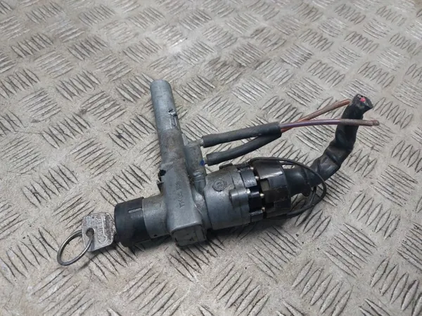 Pièce stationnaire clé canard Mercedes T1 OEM YMOS 160 image 2