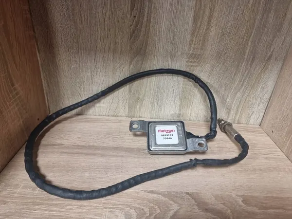 Capteur NOx Metzger pour moteur Diesel, OEM 0899193 image 1