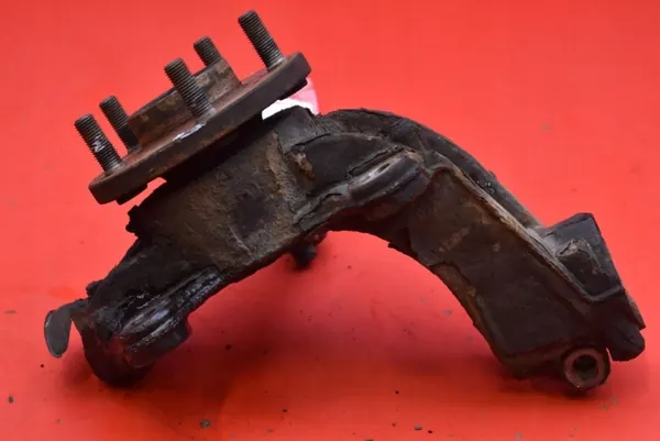 OEM mamAUTO-1053453- Etuoikea Pyörännavat Ford Mondeo image 3