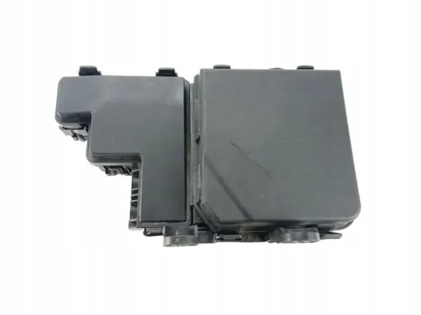 Renault sulakekotelo OEM 475358 Kadjar Lift 2018-2022 image 2