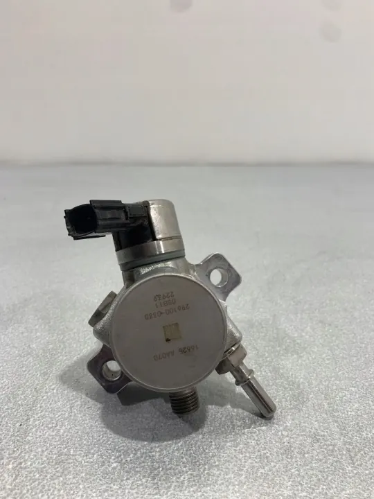 Pompe à carburant Subaru Forester OEM 2961000330 image 2