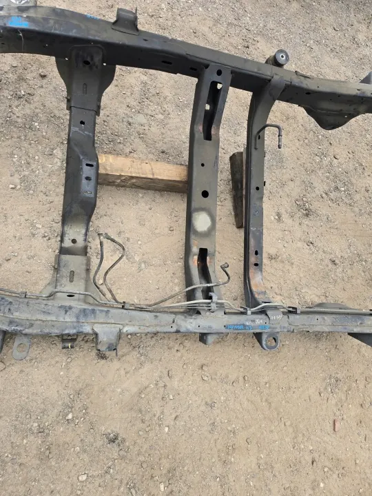 Runko Hummer H3 05-10 OEM 15773960 - Käytetty image 4