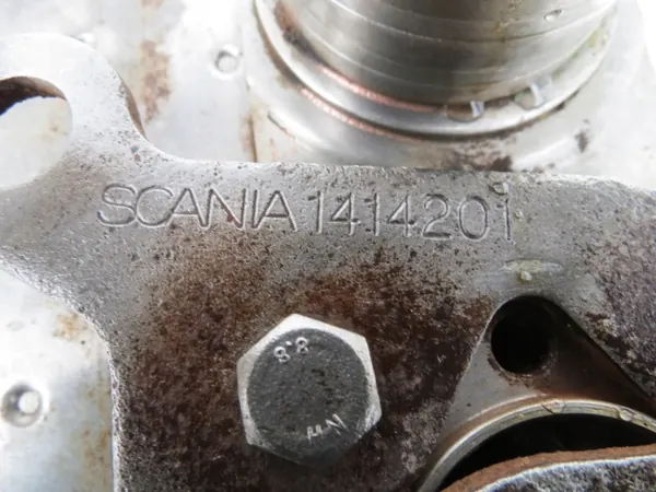 Refroidisseur d'huile moteur Scania OEM 2498742 - Occasion image 5