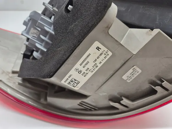 MERCEDES B-KLASSE W246 RECHTER ACHTER LED LAMP OEM image 6