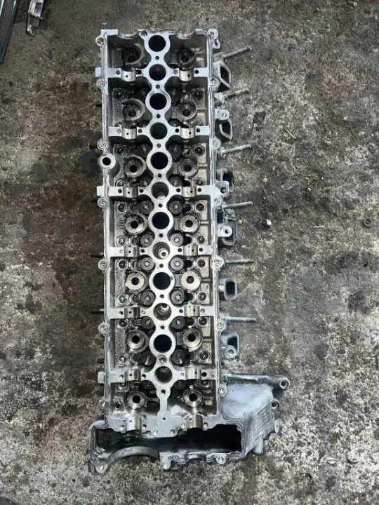 Culasse Moteur BMW OEM 22468759 pour 525d M57D25 image 3