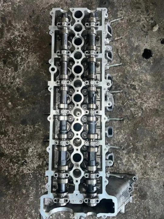 Culasse Moteur BMW OEM 22468759 pour 525d M57D25 image 4