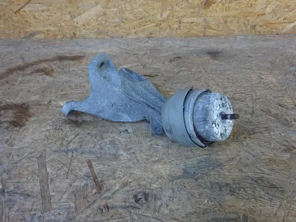 AUDI A6 C6 2.0 TDI Motorsteun 4F0199382BG image 2