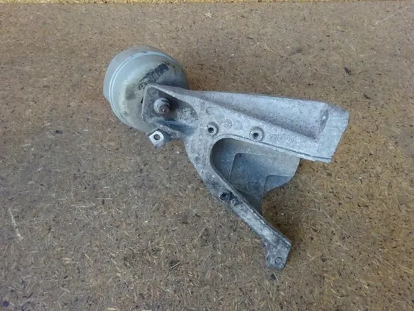 AUDI A6 C6 2.0 TDI Motorsteun 4F0199382BG image 8