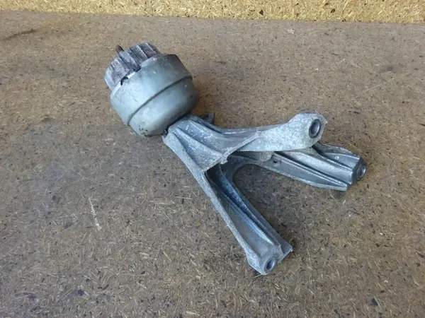 AUDI A6 C6 2.0 TDI Motorsteun 4F0199382BG image 9