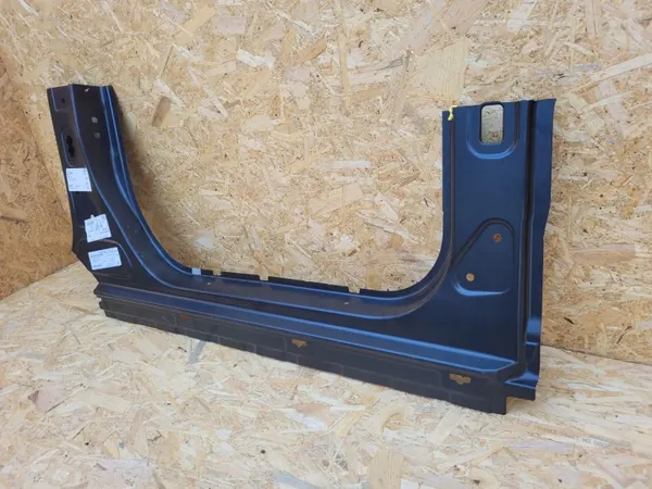 Mercedes GLA Vorderer rechter Pfosten OEM A1566302000 image 4