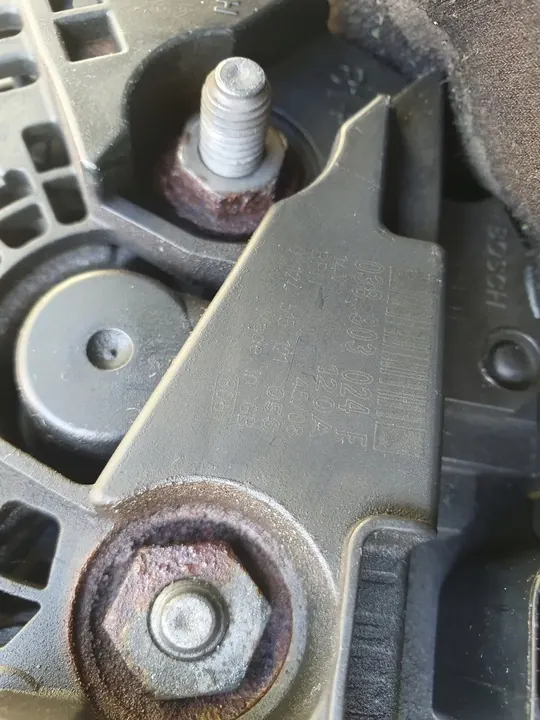 Vaihtovirtageneraattori VW Transporter T5 1.9 TDI image 5