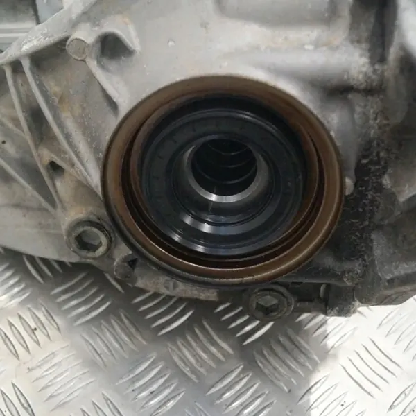 Redutor traseiro Mercedes-Benz E (W213) 2133504507 image 4