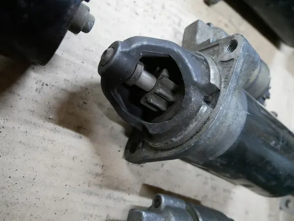 Arrancador BMW E46 7505979 image 3