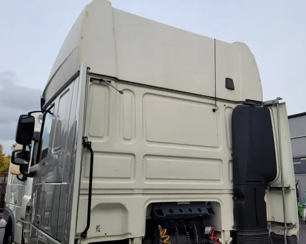Cabina completa DAF OE para XF 106 Super Space Cab image 3
