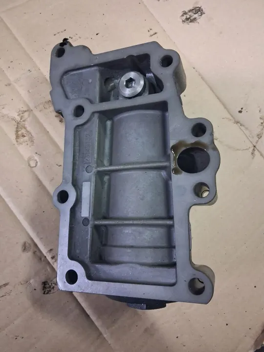 Getriebeölfiltergehäuse OEM 23149132 image 4