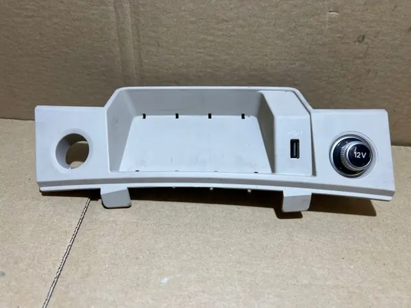 Audi Q5 80A Tunnelablagepanel OEM 80B864131A image 2