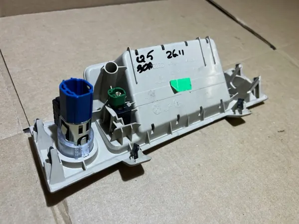 Audi Q5 80A Tunnelablagepanel OEM 80B864131A image 5