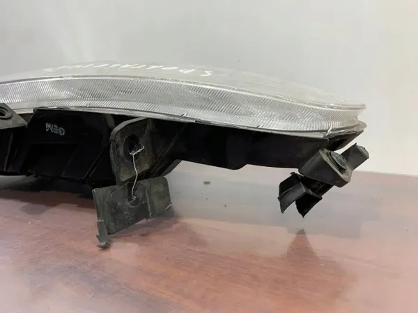 Feu antibrouillard avant Kia Sportage OEM FBZ27026 - Occasion image 5