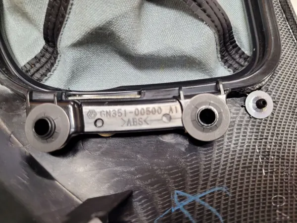 Aile gauche Mitsubishi Grandis OEM MN166424 image 4