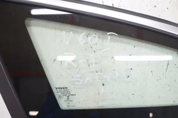 Volvo V60 I vänster bakre sidoruta OEM SZYBA KAROSERYJNA image 4