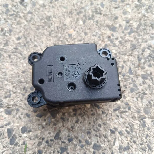 Lämmitysmootori Ford Fiesta MK7 2013 1S7H-19E616-BC image 2