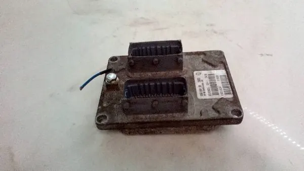 Unité de contrôle moteur Fiat Stilo 1.6 51788362 image 10