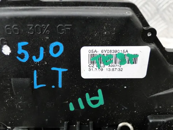 Bakdörrslås Skoda Fabia II 5J 6Y0839015A 6Y0839016A image 4