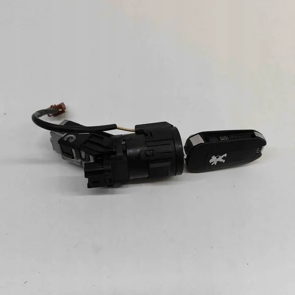 OEM 9810666677 Peugeot 3008 SUV 1.2L 96kw 2020 image 3