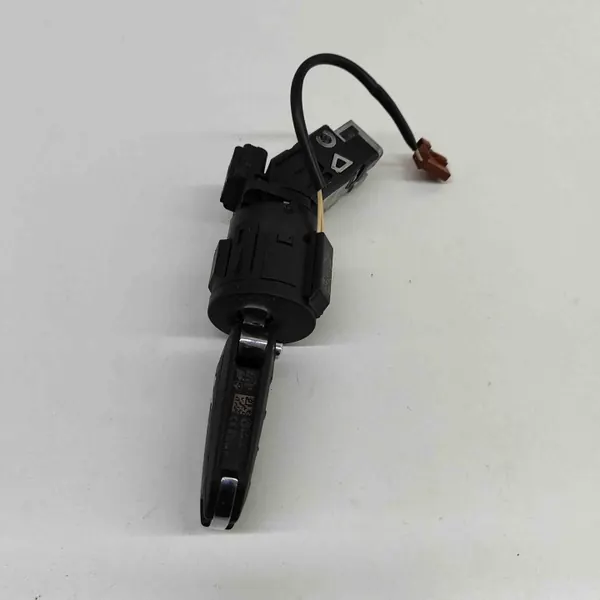 OEM 9810666677 Peugeot 3008 SUV 1.2L 96kw 2020 image 4