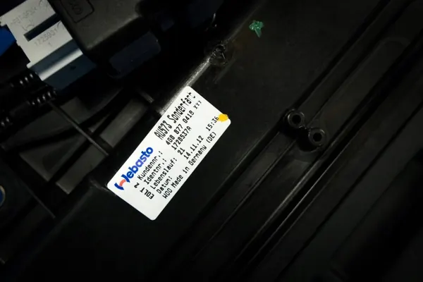 Alcantara kattoluukku OEM 4G8877041B Audi A7 S7 image 8
