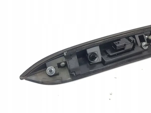 Infiniti Q30 2016 Luz de matrícula trasera OEM AMD185808 image 4