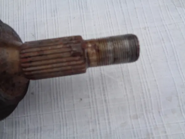 Junta CV Direita PEUGEOT 308 T9 1.6 HDI image 4