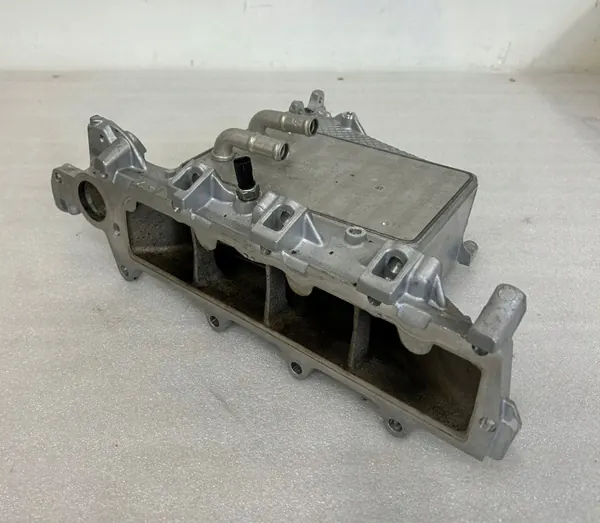 Colector de admisión OEM 04L129766BL 2.0 TDI Audi VW image 2