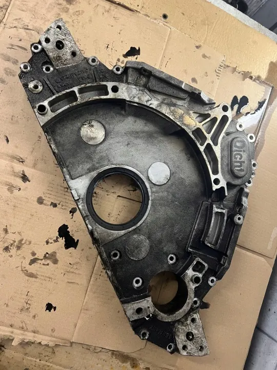 VW Touareg 5.0TDI kamlockshölje OEM 07z109211g image 3